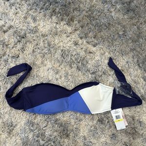 Brand new never wore Jessica Simpson bikini top size medium